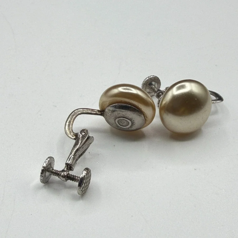 Faux Pearl Screw Back Earrings Champagne Cream Silver Tone Classic Costume Pair